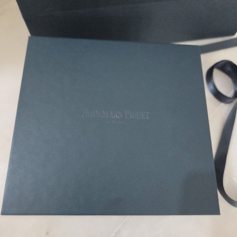 Audemars Piguet Box, Bag & Ribbon NEW - Picture 2 of 6